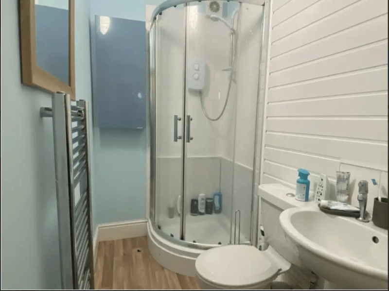 Portland Street - 4 Bed - Thumbnail 3